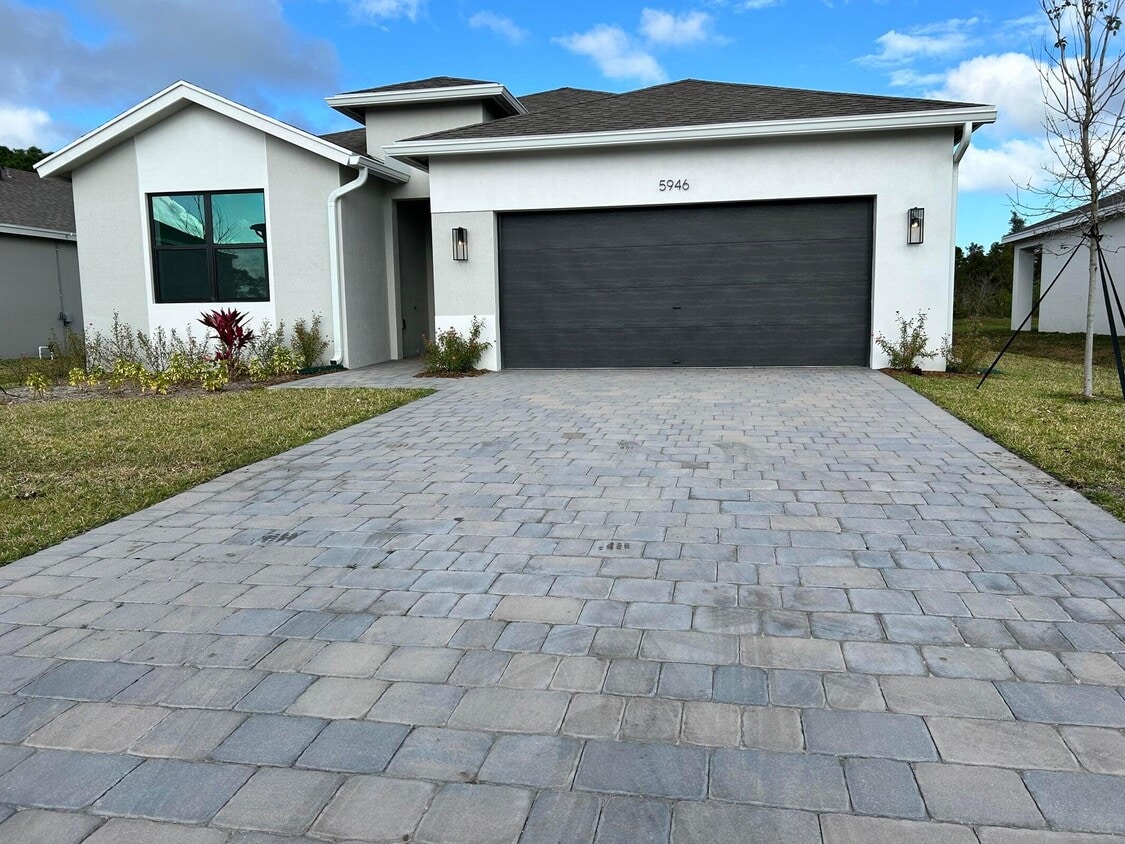 Foto principal - 5946 SE Sky Blue Cir