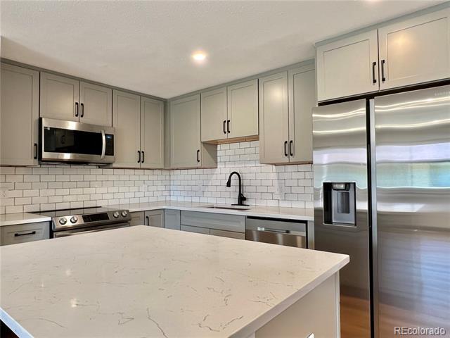 Foto del edificio - 3745 Benton St