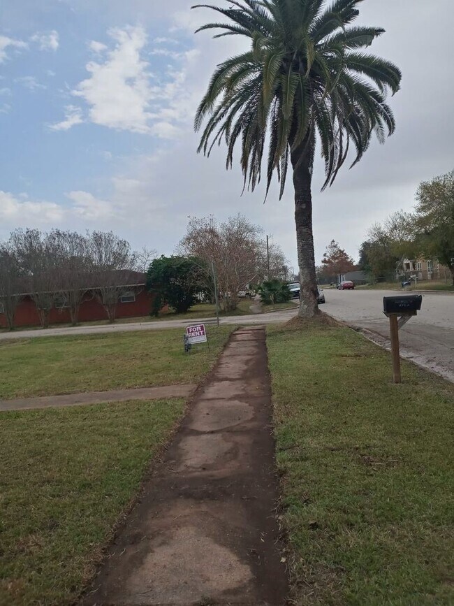 Foto del edificio - 102 N Avenue A