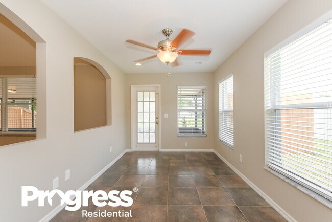 Building Photo - 12832 Standbridge Dr