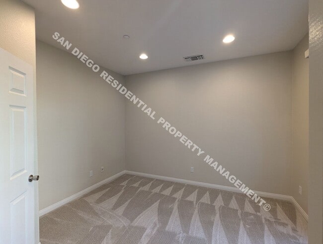 Building Photo - 10521 Zenor Ln