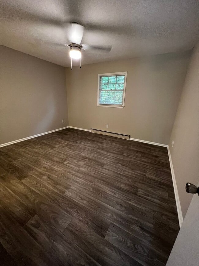 Interior Photo - Claremont Hills