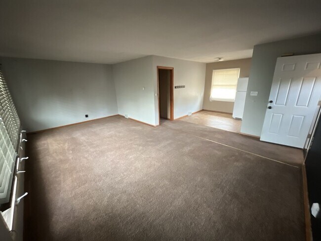 Foto del edificio - 220-222 Stoddard Ave