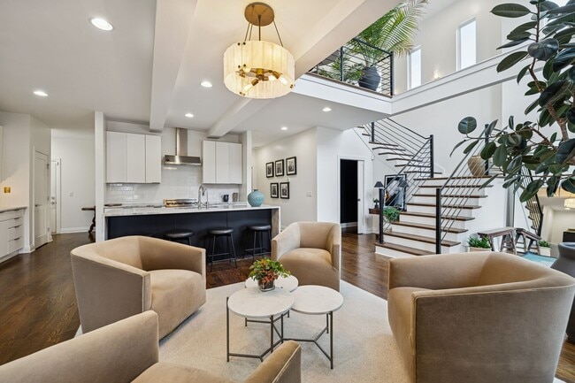 Photo - 914C Acklen Ave House