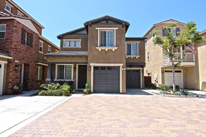 Foto principal - Dream Living in Orange, CA – Spacious 3BR,...