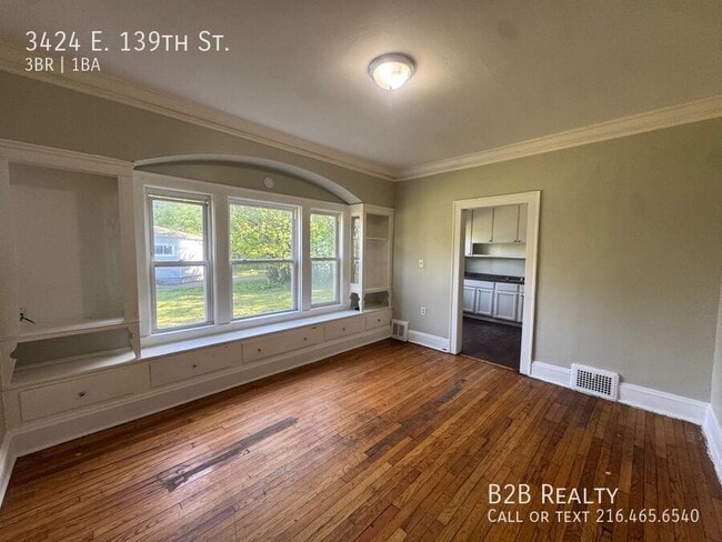 Building Photo - 3424 E 139th St