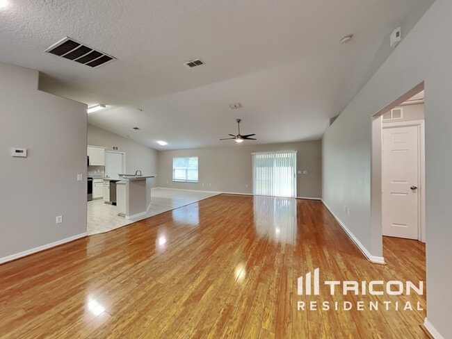 Foto del edificio - 128 Bud Hollow Dr