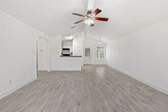 Building Photo - 4303 Sunflower Creek Ln