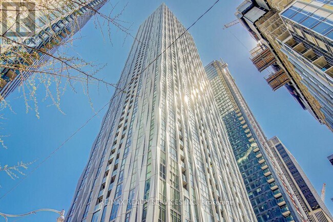 Building Photo - 1 Yorkville Ave