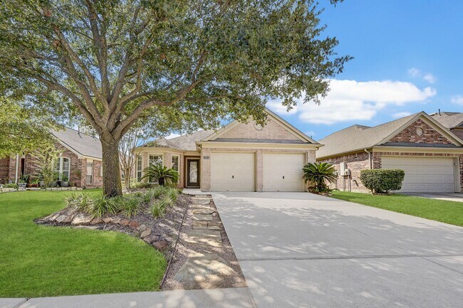 Building Photo - 18923 Bluestone Hollow Ln