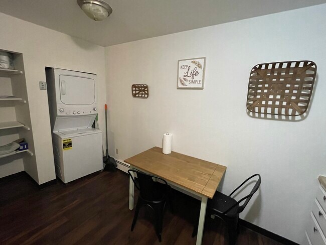 Foto del edificio - 934 Nelchina St