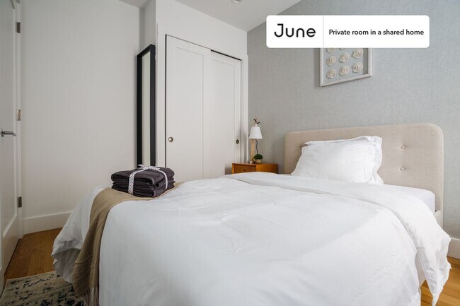 Foto del edificio - Room in Shared 4 bed/1.5 bath home