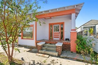 Building Photo - 841 Elmira Ave