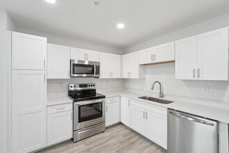 Building Photo - Parkview Village