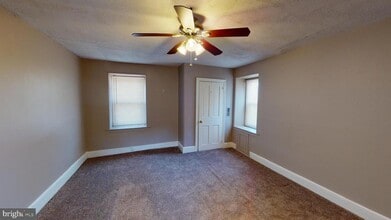 Building Photo - 211 Front St