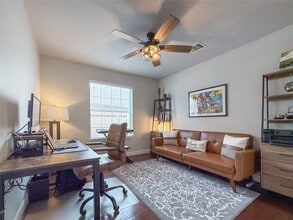 Building Photo - 2516 Spring Landing Dr
