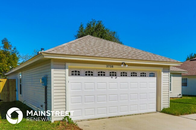 Foto del edificio - 3738 Woodbriar Dr