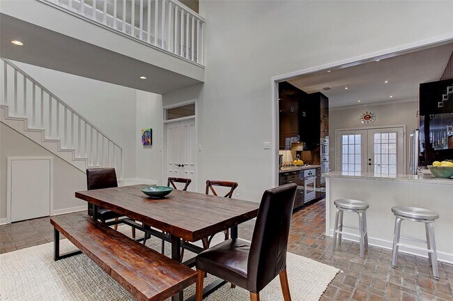 Building Photo - 2206 Fulham Ct