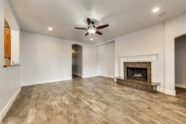 Building Photo - 1828 Marlin Dr