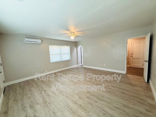 Foto del edificio - 637-637 17th Ave S