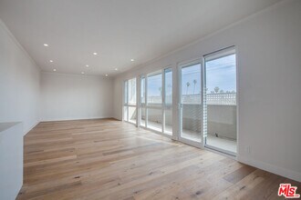 Building Photo - 12320 Montana Ave