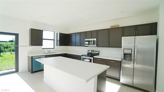 Foto del edificio - 3 br, 2.5 bath House - 22636 SW 128th Pl