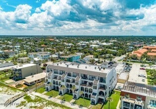 Building Photo - 2415 Costa Verde Blvd