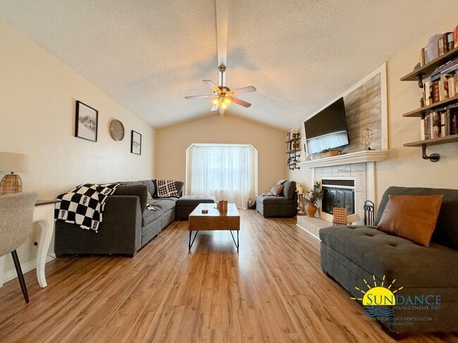 Building Photo - Beautiful 2BR/2BA Home in Niceville - Pet ...