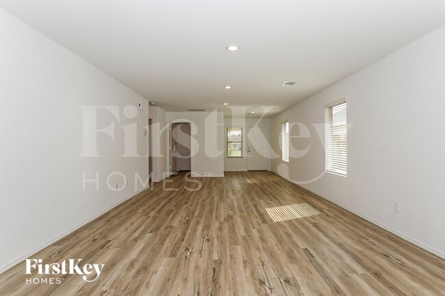 Building Photo - 399 Jewett Meadow Dr