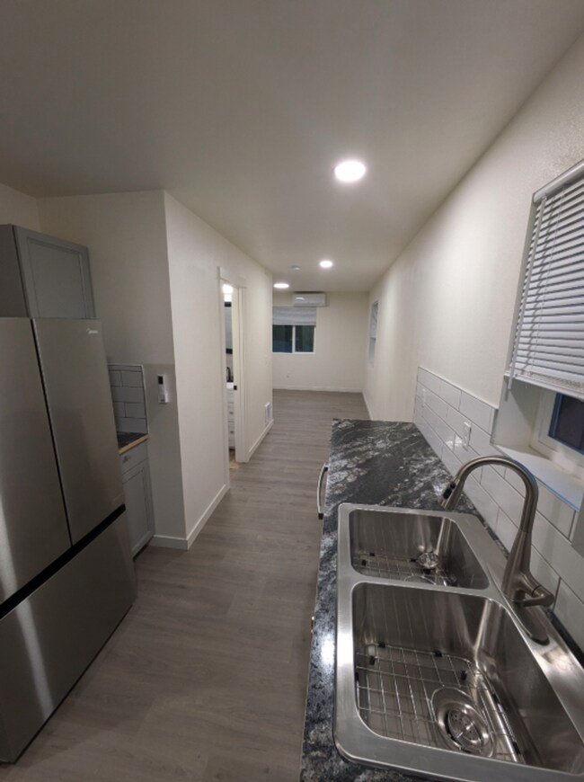 Foto del edificio - 541 Taylor Ave