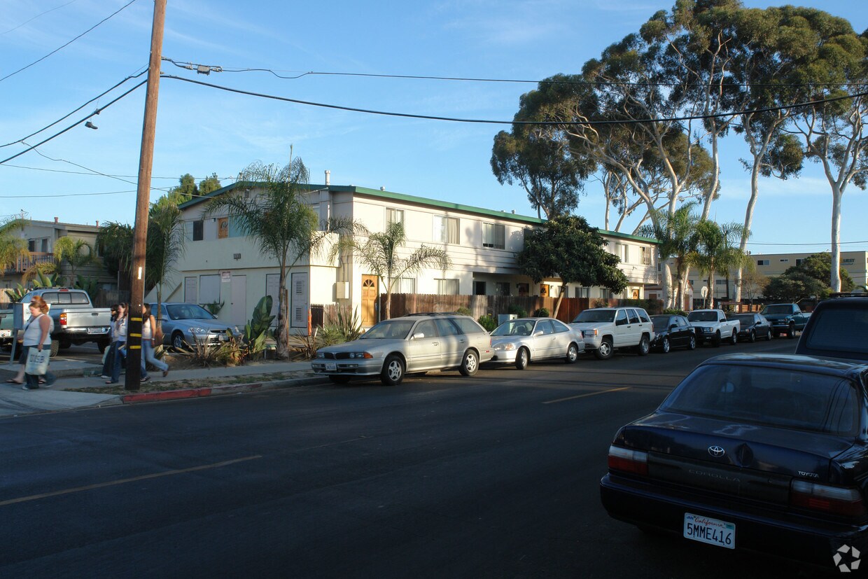 Building Photo - 6694 Picasso Rd