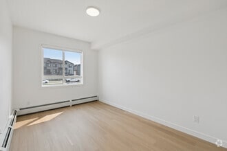 2BD, 2BA - 660SF - 1st Bedroom - Luma