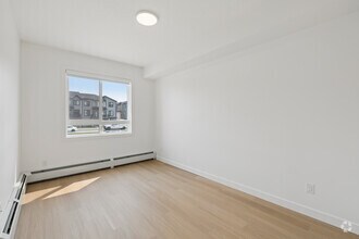 2BD, 2BA - 660SF - 1st Bedroom - Luma