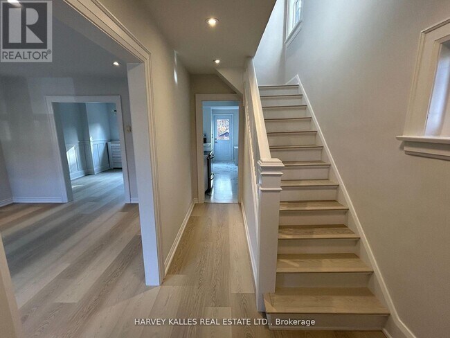 Building Photo - 207 Old Orchard Grove