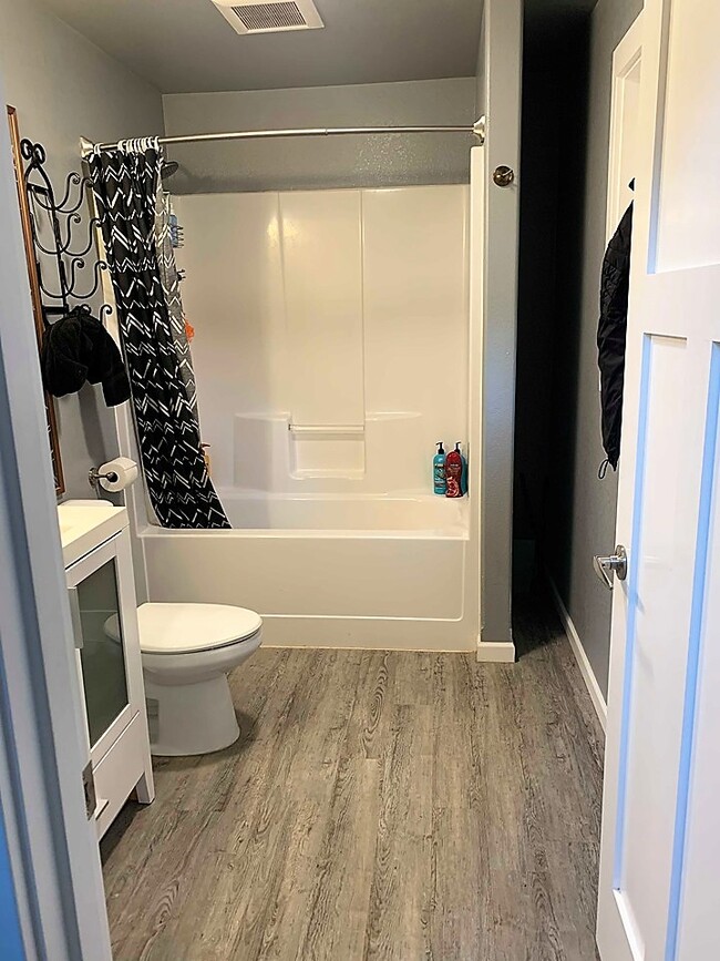 Bathroom - 41590 Redoubt Cir