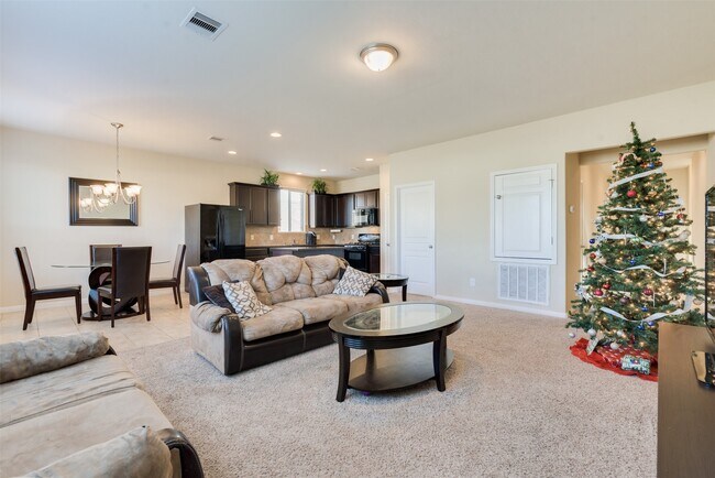 Foto del edificio - 8127 Running Brook Ln