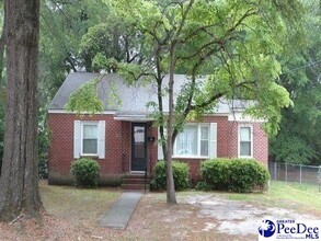 Building Photo - 926 Sherwood Dr