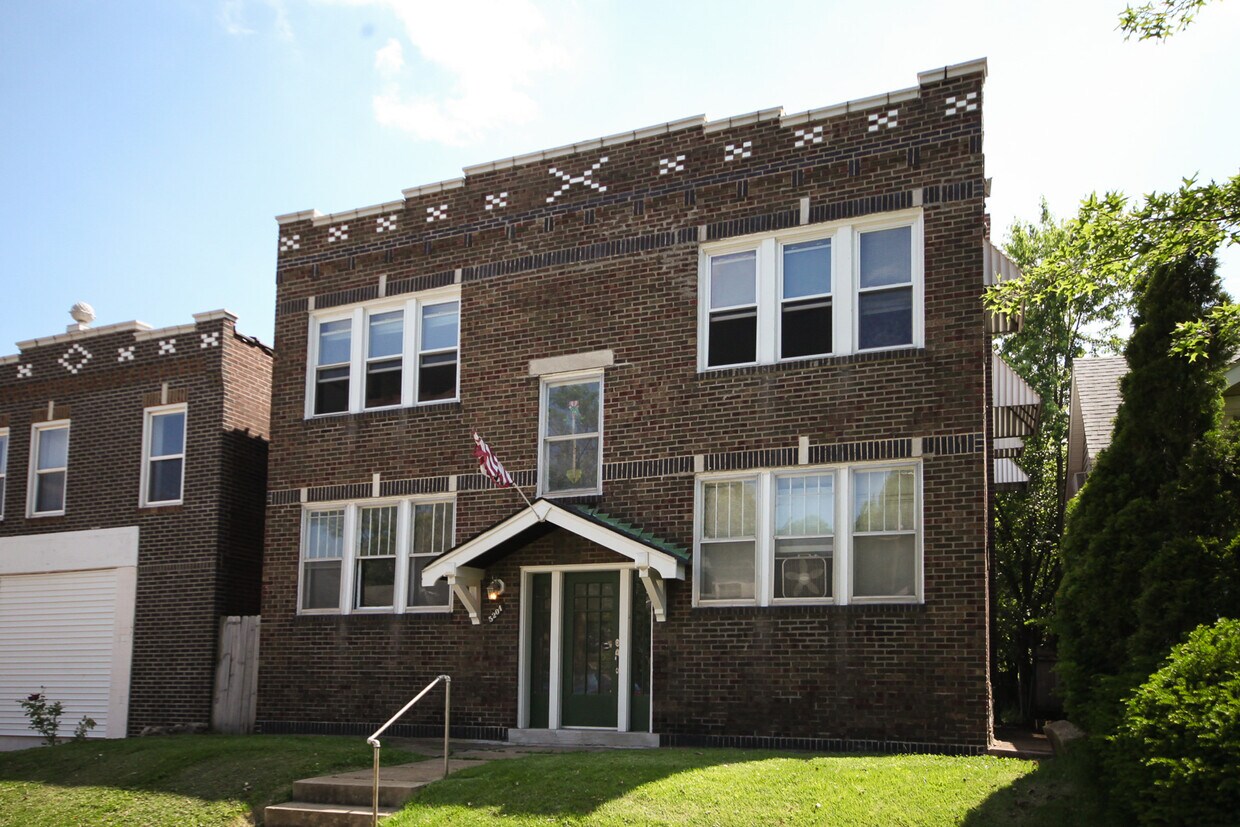 Primary Photo - 5204 Quincy St