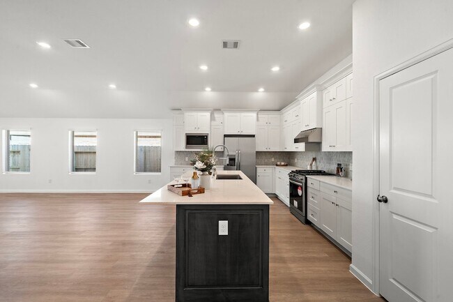 Foto del edificio - 4823 Shimmer Side Dr