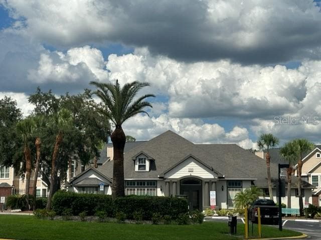 Primary Photo - 1990 Erving Cir