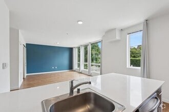 Building Photo - 121 12th Ave E