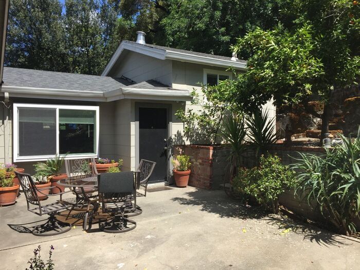 1636 Carmel Dr, Walnut Creek, CA 94596 Room for Rent in Walnut Creek