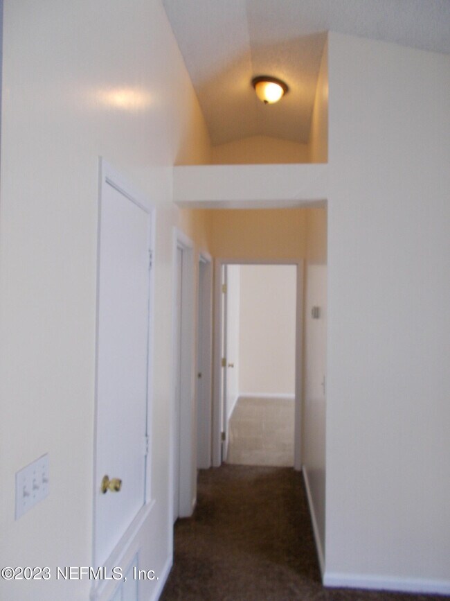 Building Photo - 2531 Townsquare Dr