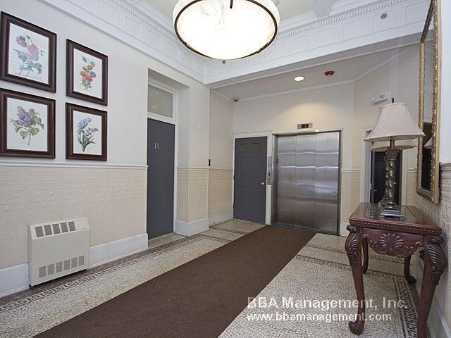 Primary Photo - 483 Beacon St