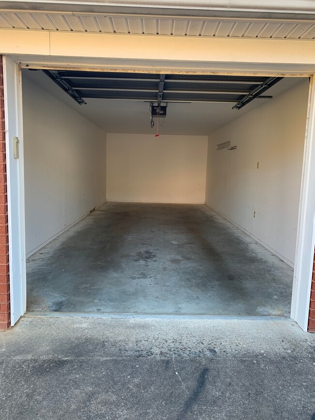 Building Photo - 9 S Joplin Loop