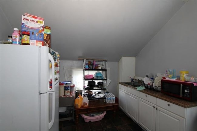 Building Photo - 22 W 69th St