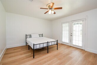 Building Photo - 4947 Cheena Dr