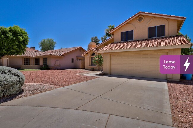 Building Photo - 4329 E Woodland Dr
