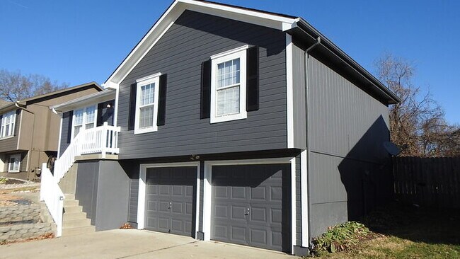Building Photo - 3bed 2 full bath in Fort Osage Area
