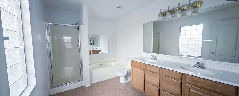 Building Photo - 1070 S Bogle Ct